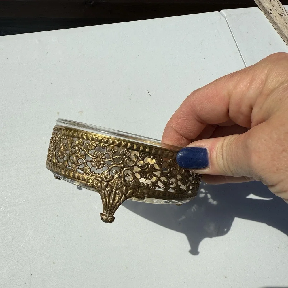 vintage Hollywood Regency style gold metal filigree jewelry box Removable Mirror